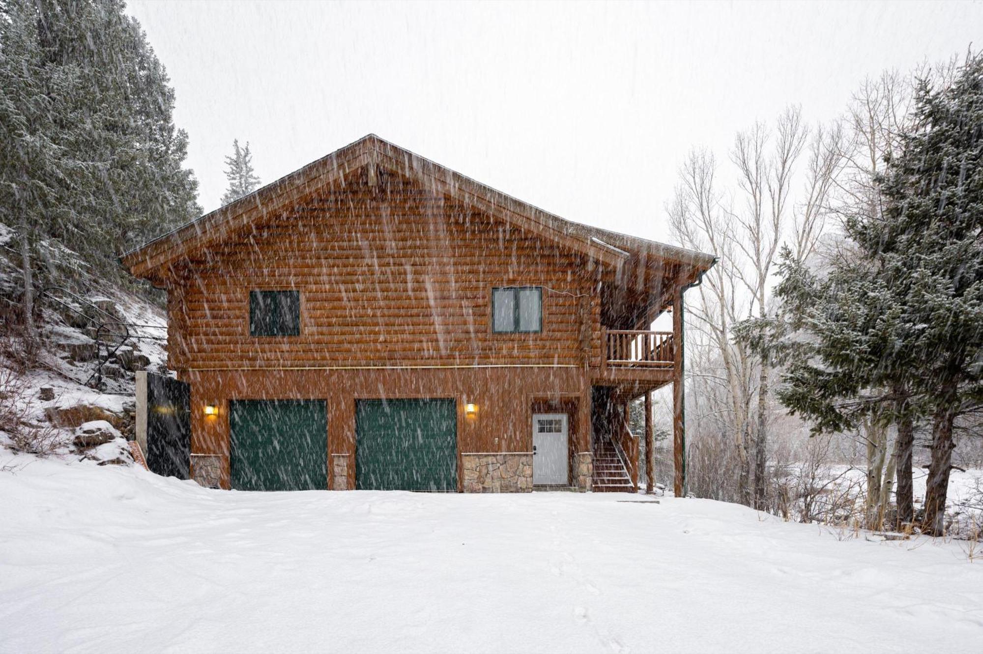 Iconic Log Cabin Escape - Idaho Springs - Hot Tub Villa ภายนอก รูปภาพ