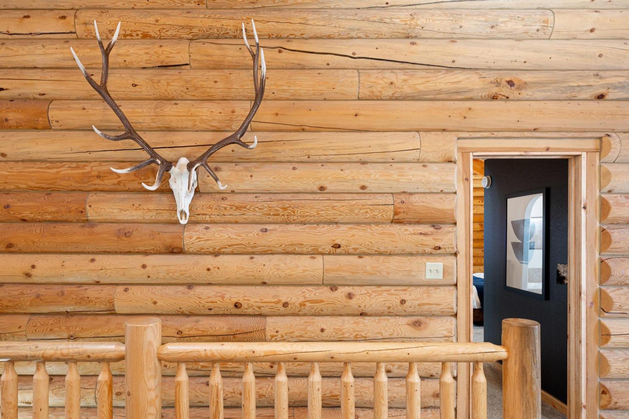 Iconic Log Cabin Escape - Idaho Springs - Hot Tub Villa ภายนอก รูปภาพ